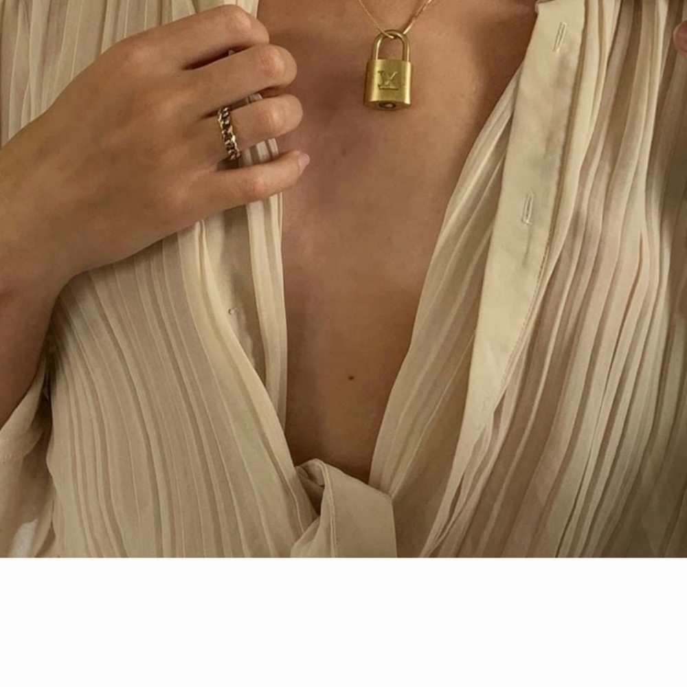 Louis vuitton lock with chain
